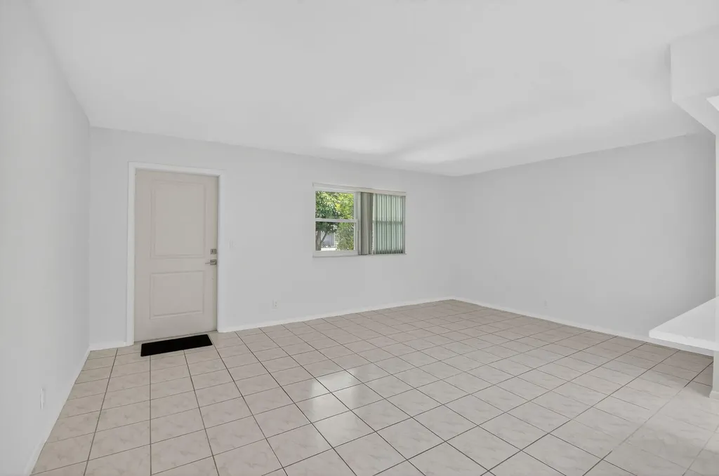 294 Tuscany F Lane Delray Beach FL 33446