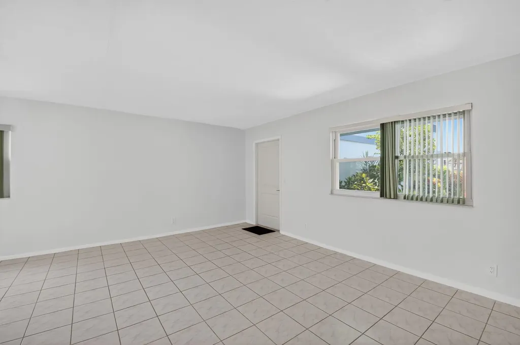294 Tuscany F Lane Delray Beach FL 33446