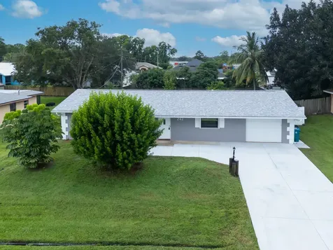 242 NW Lincoln Avenue Port St Lucie FL 34983