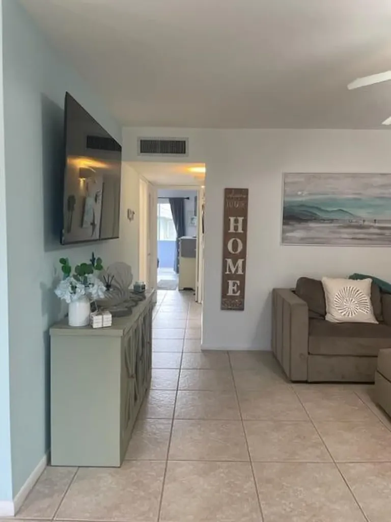 137 Flanders C Delray Beach FL 33484