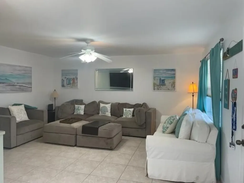 137 Flanders C Delray Beach FL 33484