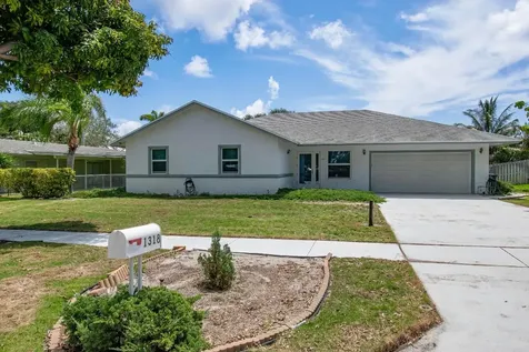 1318 NW 2nd Circle Boca Raton FL 33432