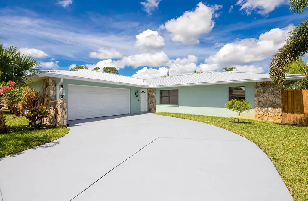 2402 SE Pinero Road Port St Lucie FL 34952
