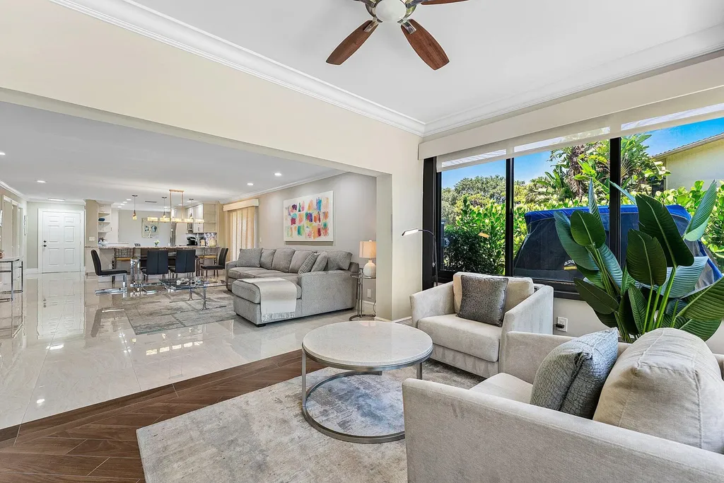 18 Westgate Lane Boynton Beach FL 33436