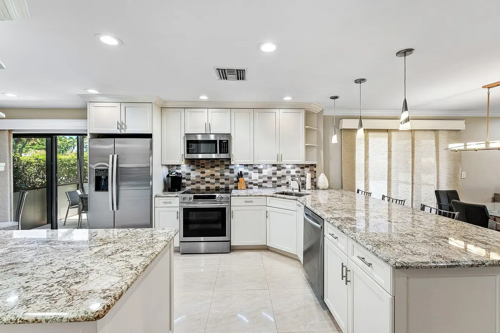 18 Westgate Lane Boynton Beach FL 33436