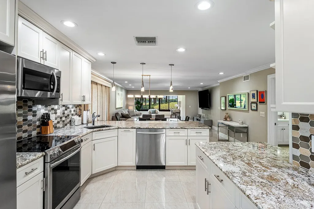 18 Westgate Lane Boynton Beach FL 33436