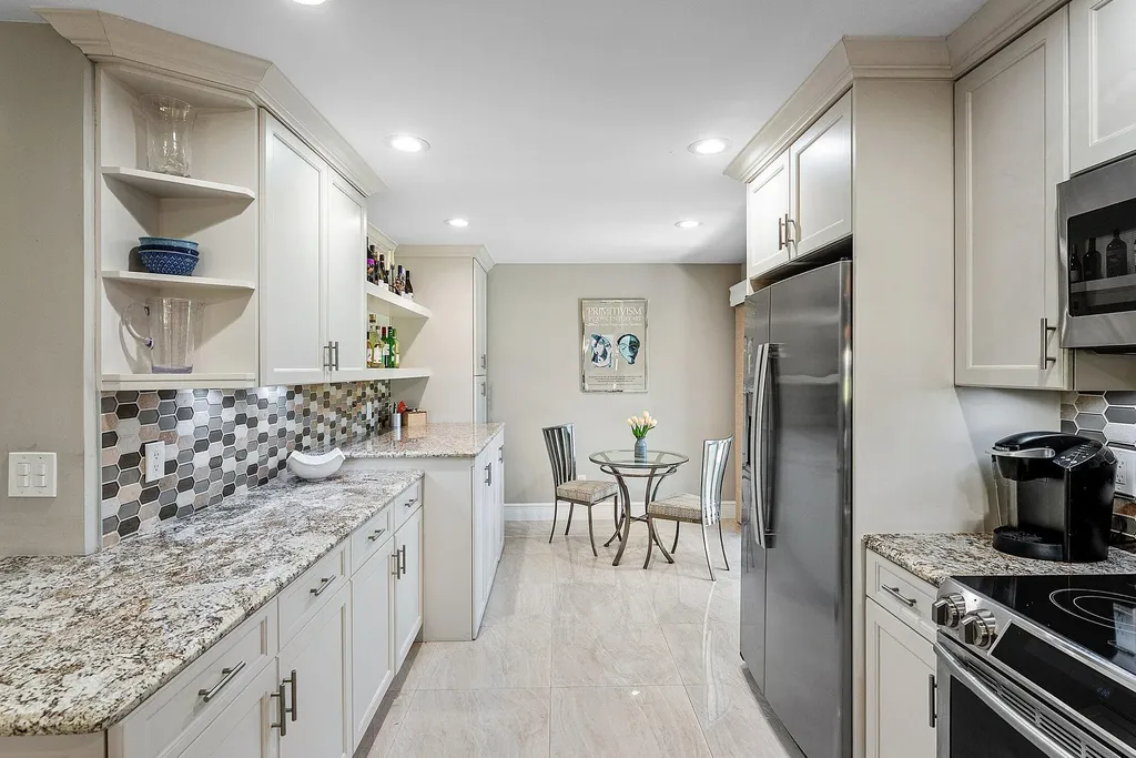 18 Westgate Lane Boynton Beach FL 33436