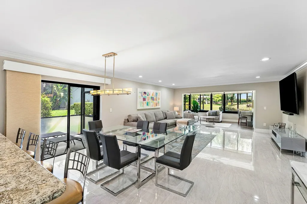 18 Westgate Lane Boynton Beach FL 33436