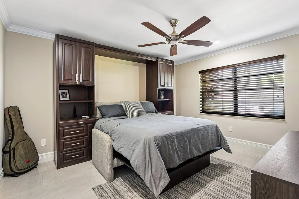 18 Westgate Lane Boynton Beach FL 33436
