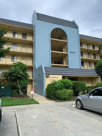 2820 Tennis Club Drive West Palm Beach FL 33417
