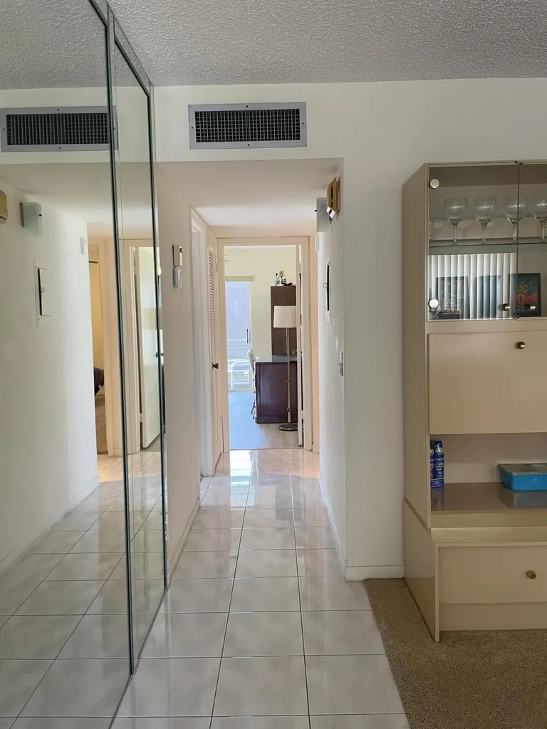 705 Normandy O Delray Beach FL 33484