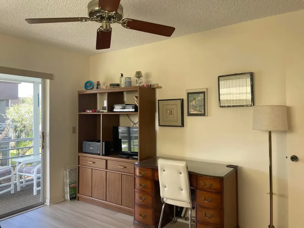 705 Normandy O Delray Beach FL 33484