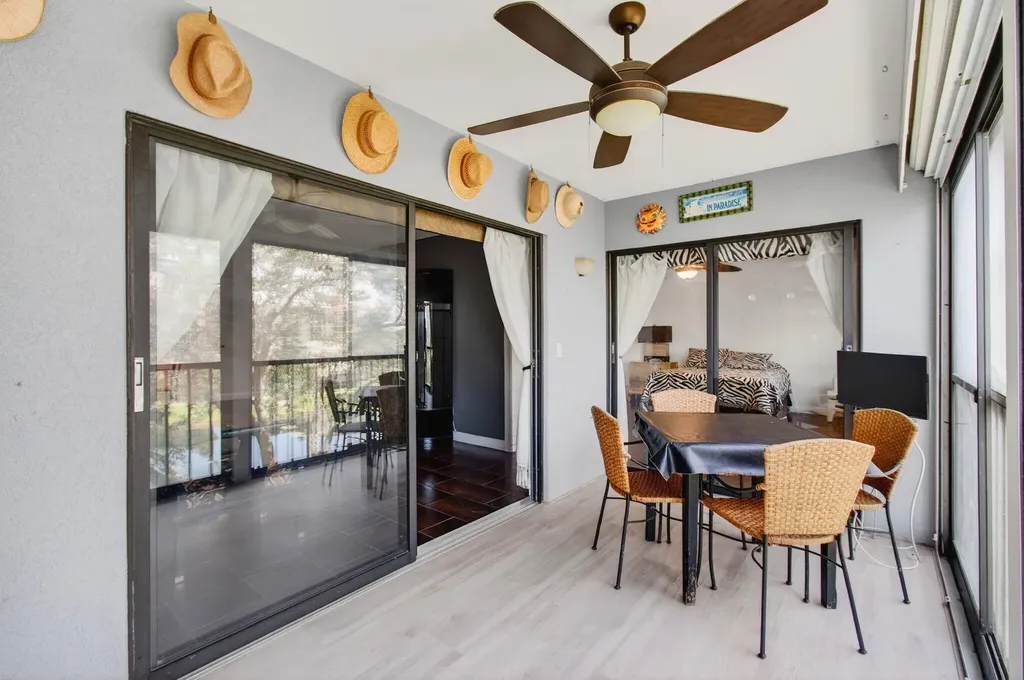 7290 Kinghurst Drive Delray Beach FL 33446