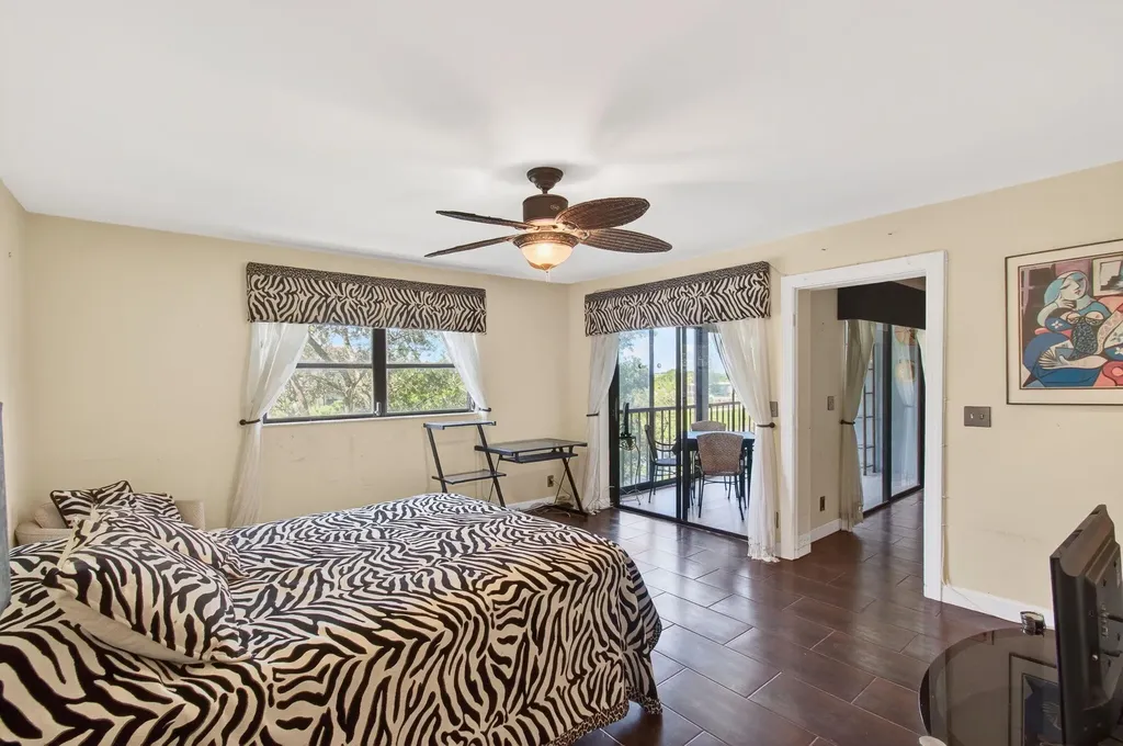 7290 Kinghurst Drive Delray Beach FL 33446