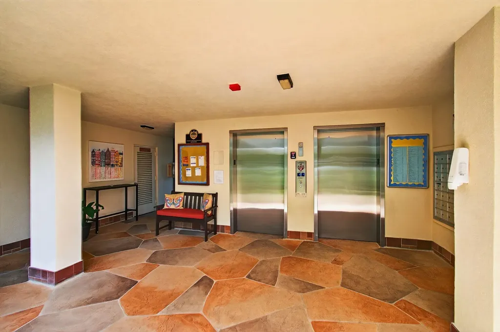 7290 Kinghurst Drive Delray Beach FL 33446