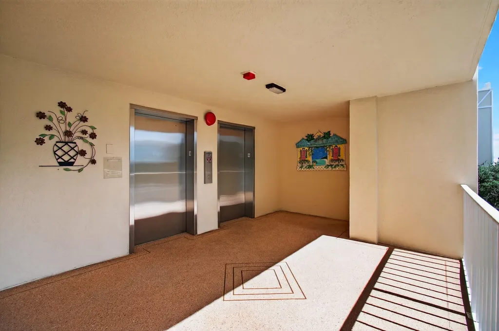 7290 Kinghurst Drive Delray Beach FL 33446