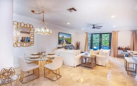 620 Via Villagio Hypoluxo FL 33462
