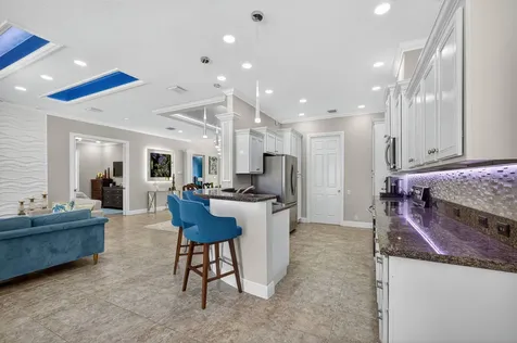 10685 La Strada West Palm Beach FL 33412