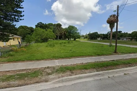 414 N 21st Street Fort Pierce FL 34950