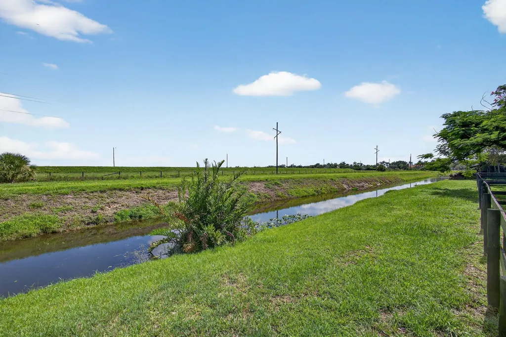 16229 Rustic Road Wellington FL 33470