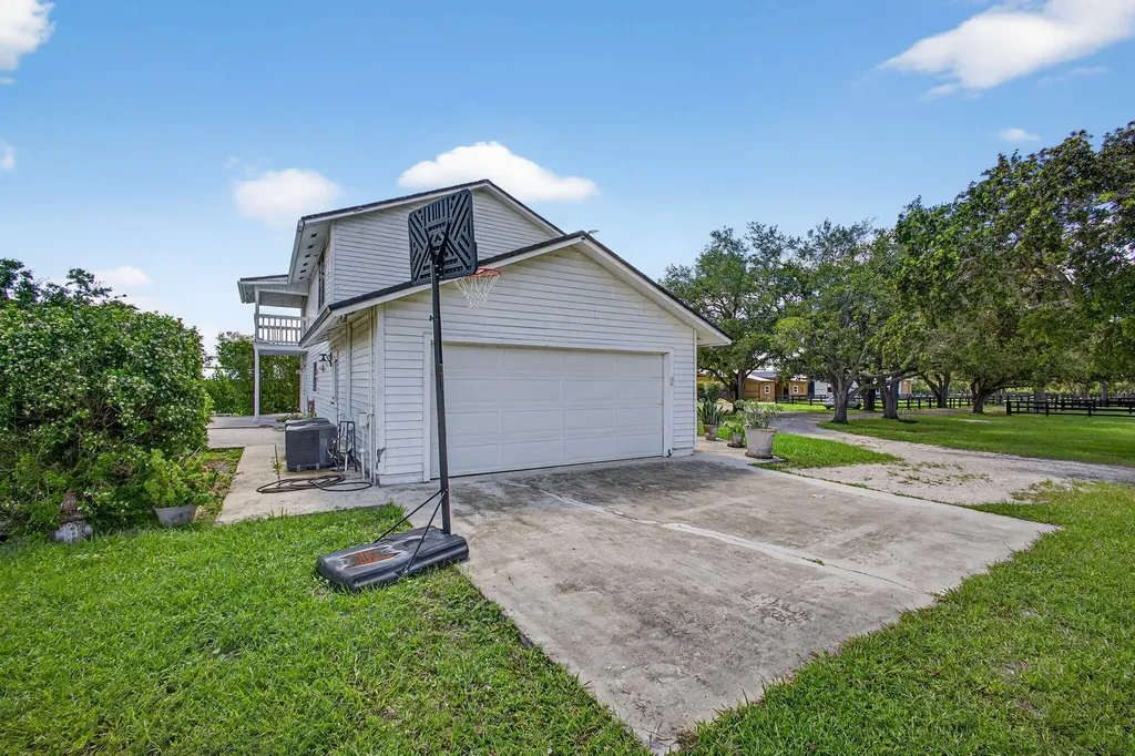 16229 Rustic Road Wellington FL 33470