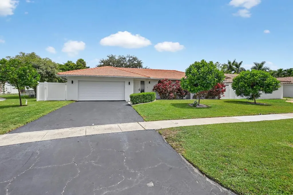 20833 Sonrisa Way Boca Raton FL 33433
