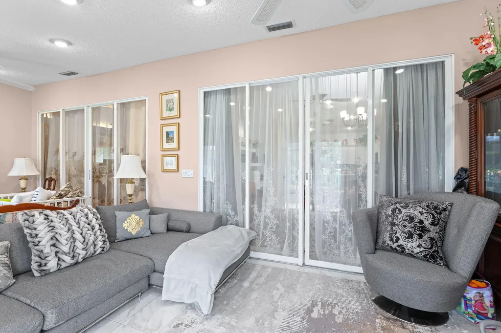 4520 Catamaran Circle Boynton Beach FL 33436