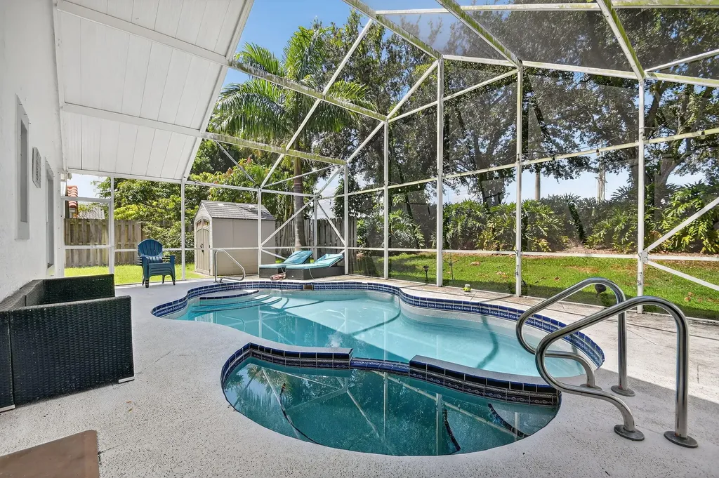 1891 Oak Berry Circle Wellington FL 33414
