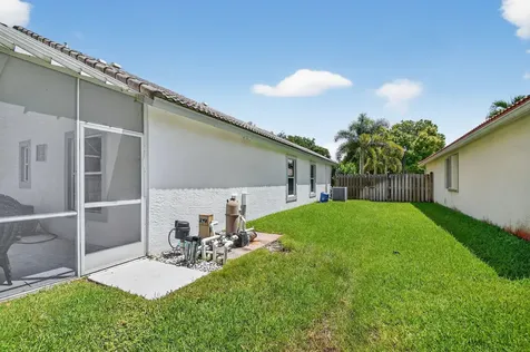 1891 Oak Berry Circle Wellington FL 33414