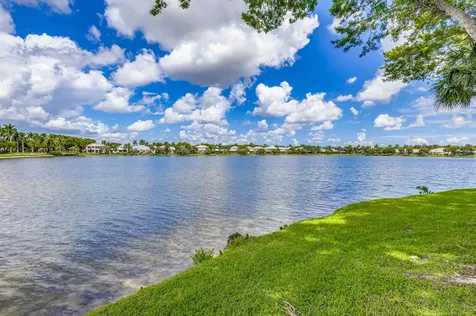 1891 Oak Berry Circle Wellington FL 33414