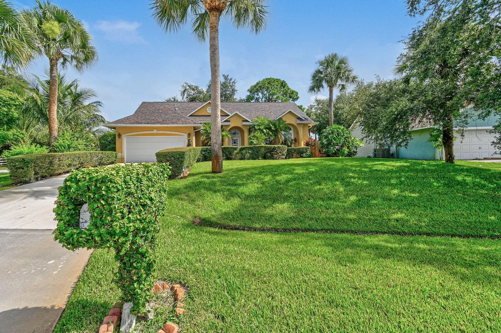 1791 SW Ruiz Terrace Port St Lucie FL 34953