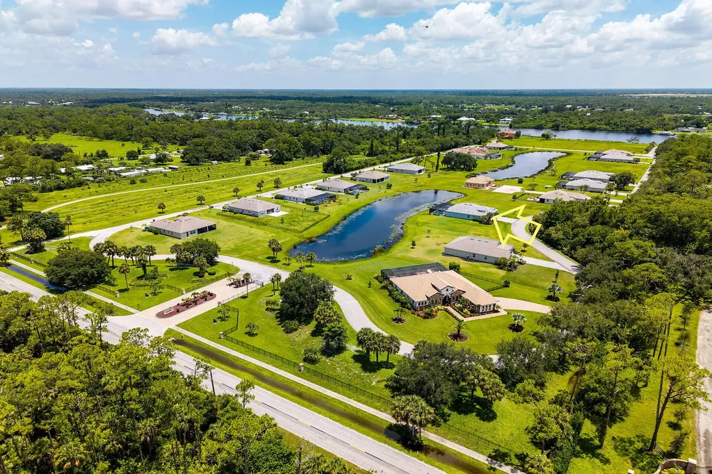 17190 Serengeti Circle Alva FL 33920