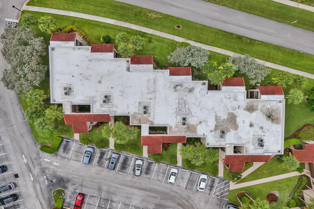 5306 Cedar Lake Drive Boynton Beach FL 33437