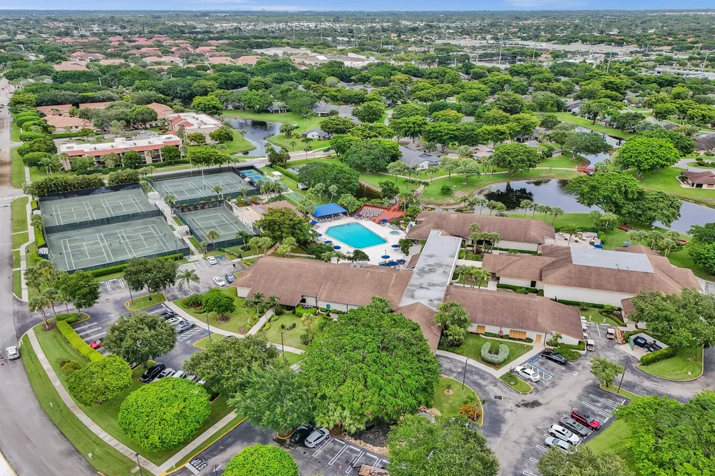 5306 Cedar Lake Drive Boynton Beach FL 33437