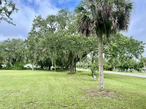 2070 SW 8th Street Okeechobee FL 34974