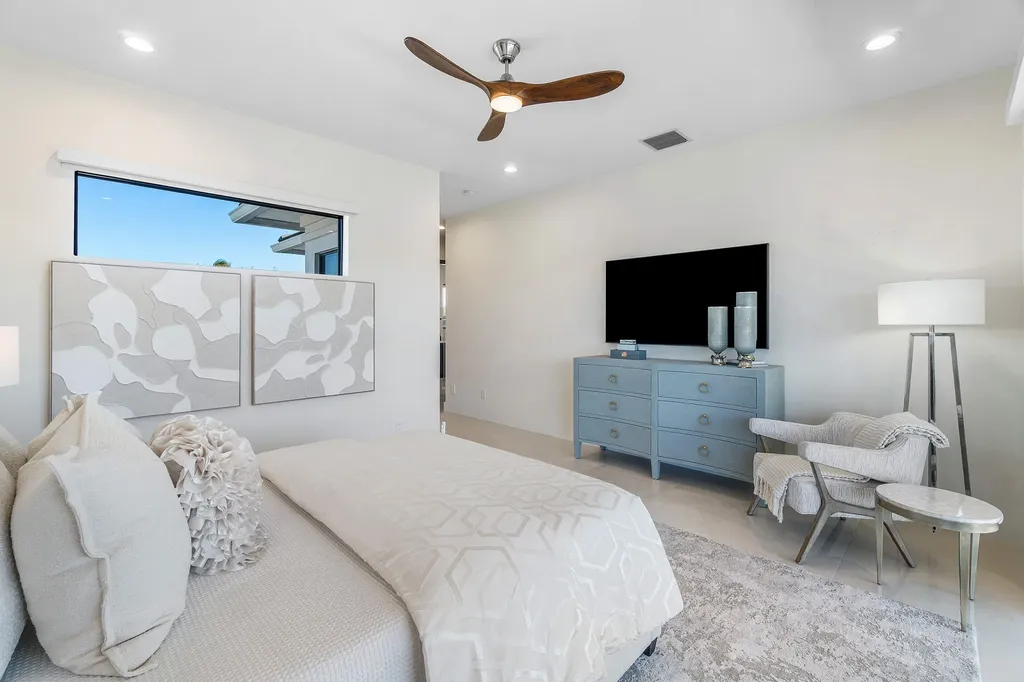 450 NE 10th Street Boca Raton FL 33432