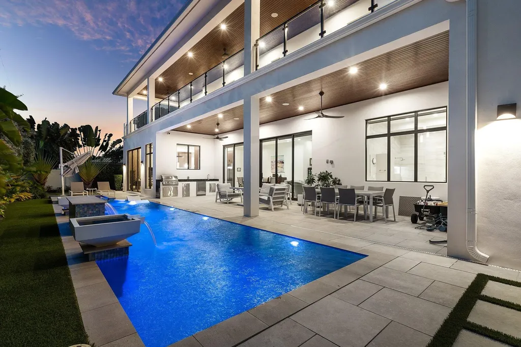 450 NE 10th Street Boca Raton FL 33432