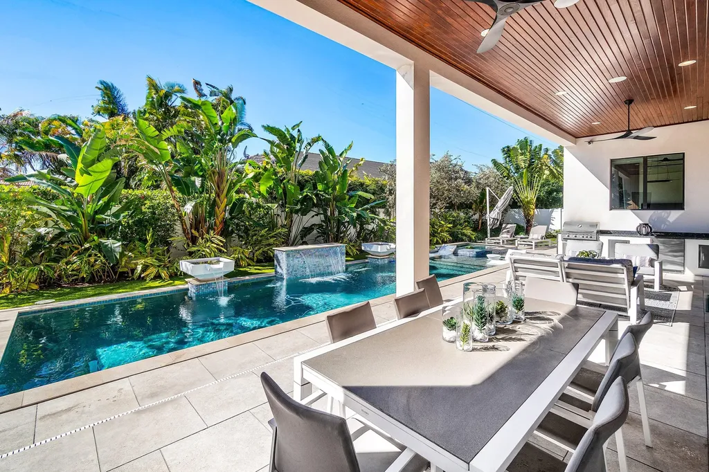 450 NE 10th Street Boca Raton FL 33432