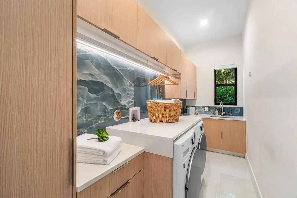 450 NE 10th Street Boca Raton FL 33432