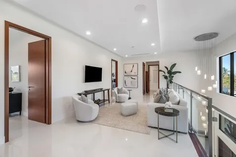 450 NE 10th Street Boca Raton FL 33432