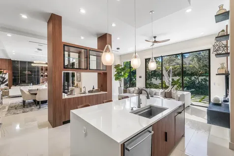 450 NE 10th Street Boca Raton FL 33432