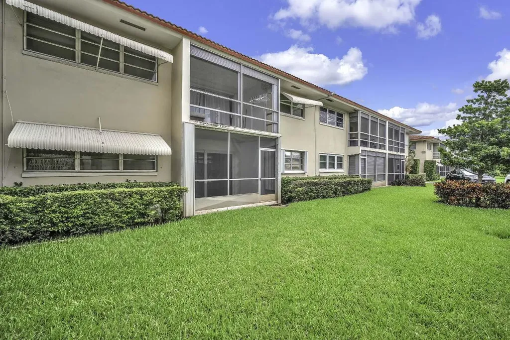 2130 NE 36th Street Lighthouse Point FL 33064