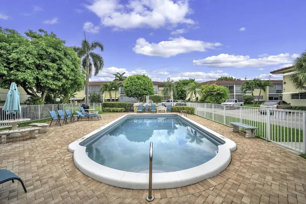 2130 NE 36th Street Lighthouse Point FL 33064
