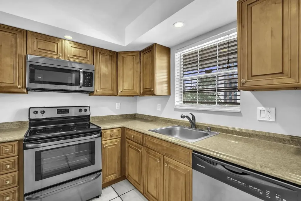 2130 NE 36th Street Lighthouse Point FL 33064