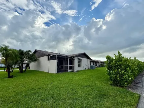 5496 Viburnum Circle Delray Beach FL 33484