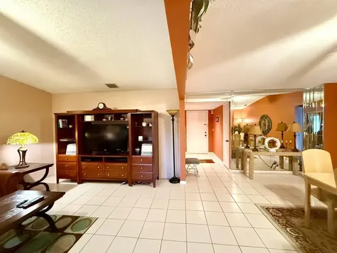 5496 Viburnum Circle Delray Beach FL 33484