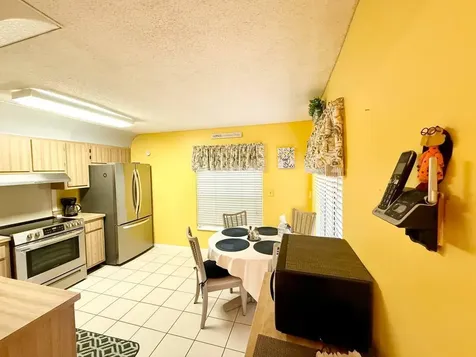 5496 Viburnum Circle Delray Beach FL 33484