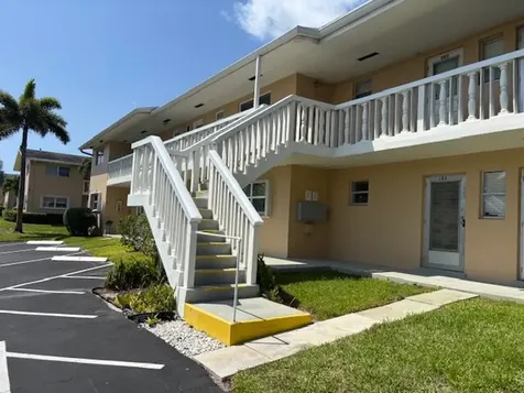2161 NE 1st Court Boynton Beach FL 33435
