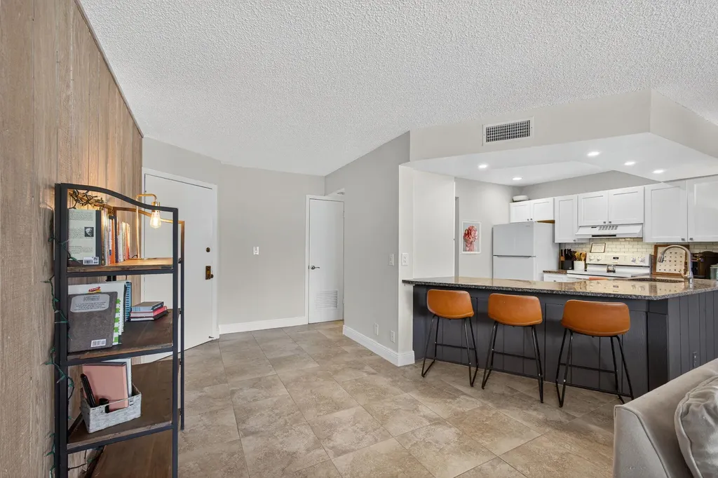 1605 S Us Highway 1 Jupiter FL 33477