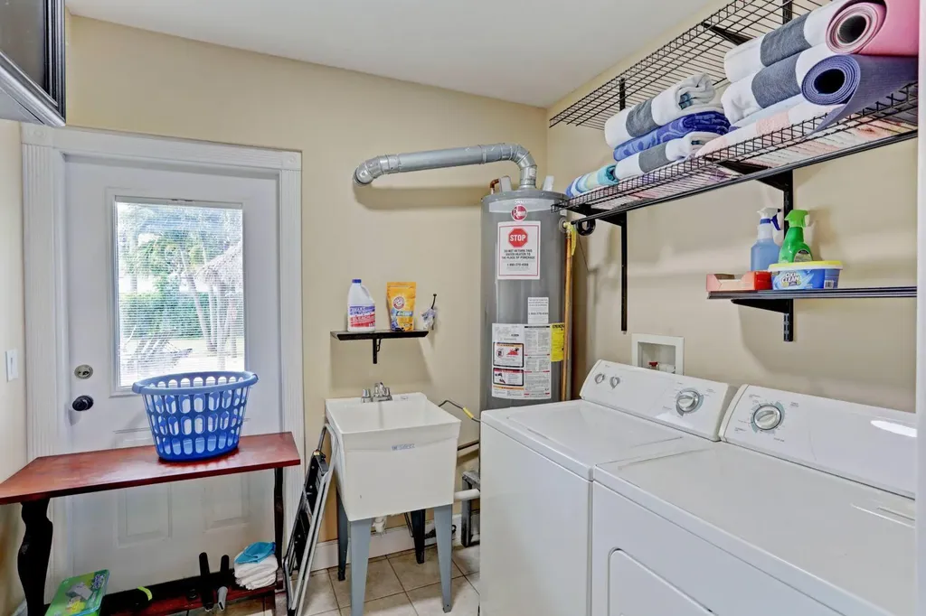 7115 Venetian Way West Palm Beach FL 33406